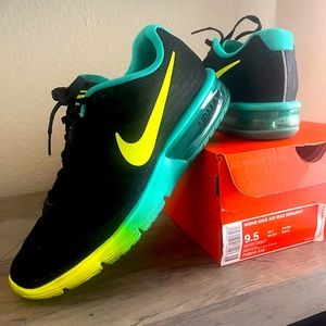 Women’s Nike Air Max Sequent Running Shoes black/volt/jade